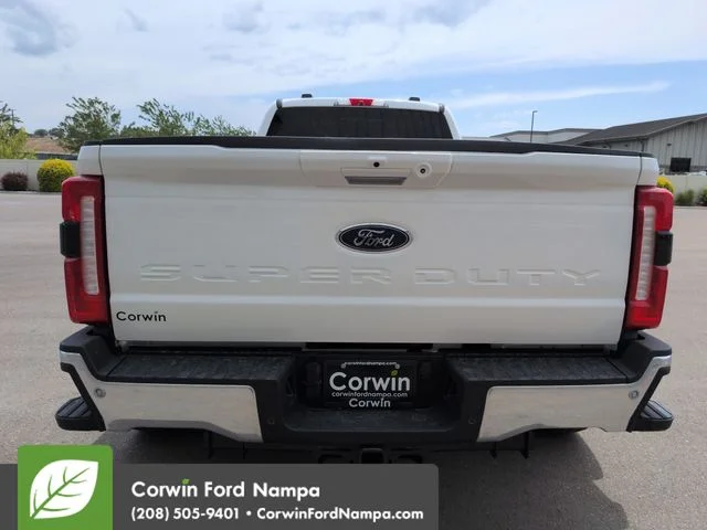 New 2026 White Metallic Ford Lariat image 4