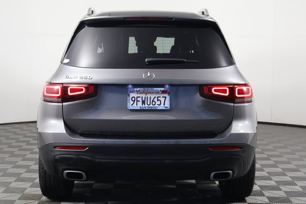 Certified Used 2023 Mountain Gray Metallic Mercedes-Benz GLB 250 image 5