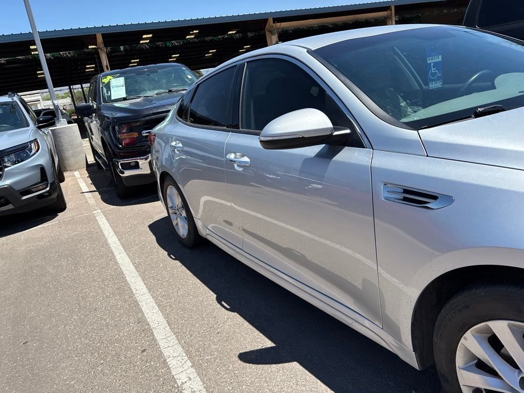 Used 2016 Silver Kia EX image 10