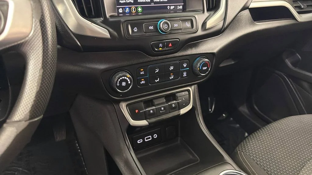 Used 2023 Summit White GMC SLE image 21