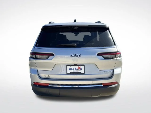 New 2025 Silver Jeep Limited image 8
