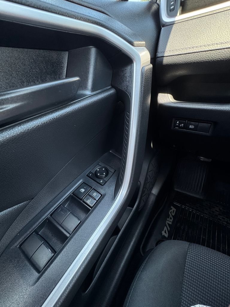 Used 2020 Magnetic Gray Metallic Toyota LE image 16