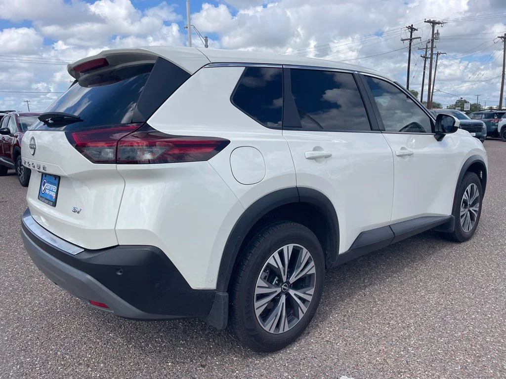 Used 2023 White Nissan SV image 3