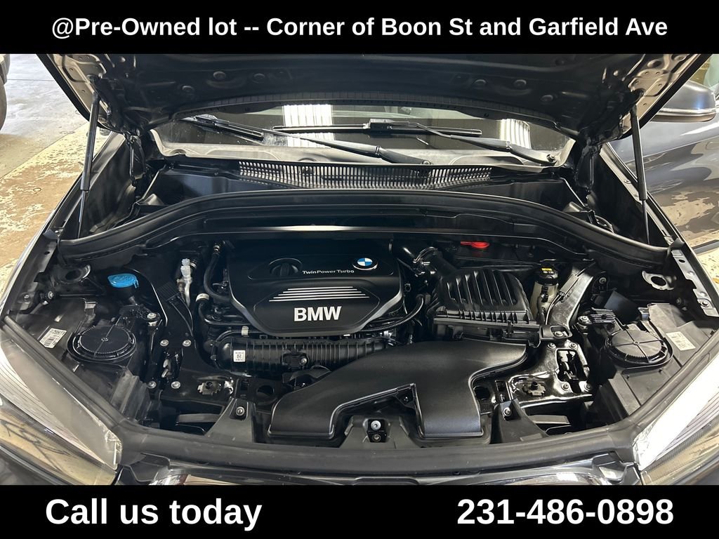 Used 2018 Gray BMW xDrive28i image 10