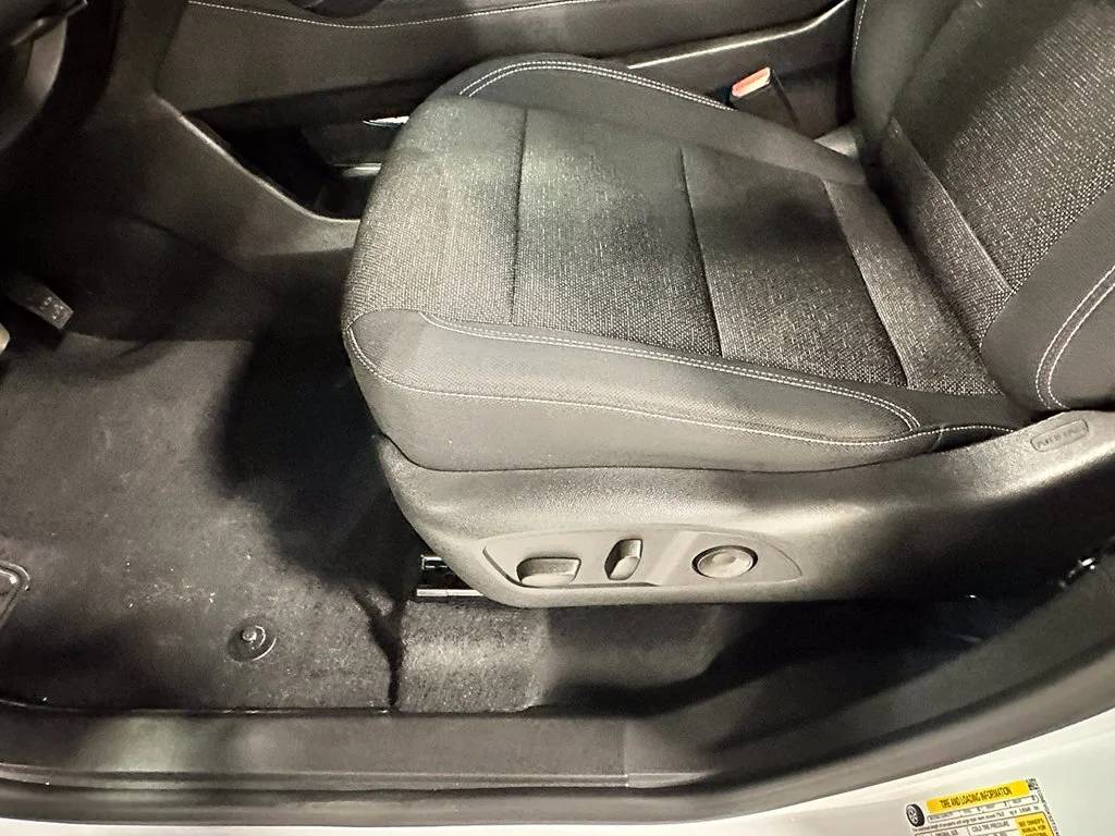 Used 2026 Summit White Chevrolet LT image 21