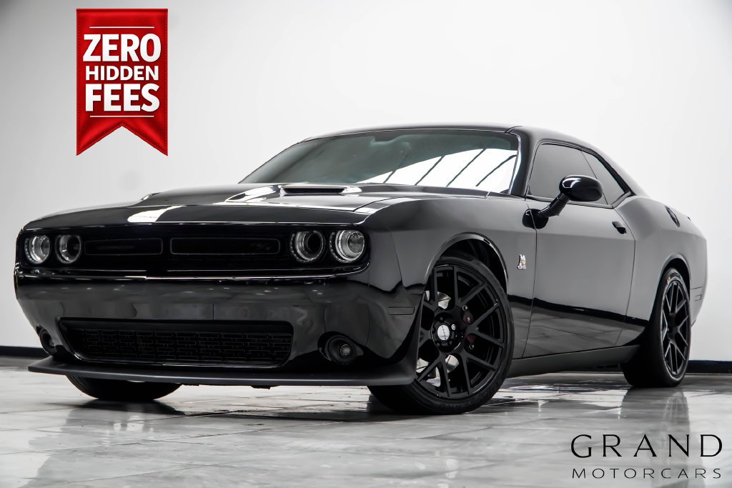 Used 2015 Black Dodge R/T Scat Pack image 1