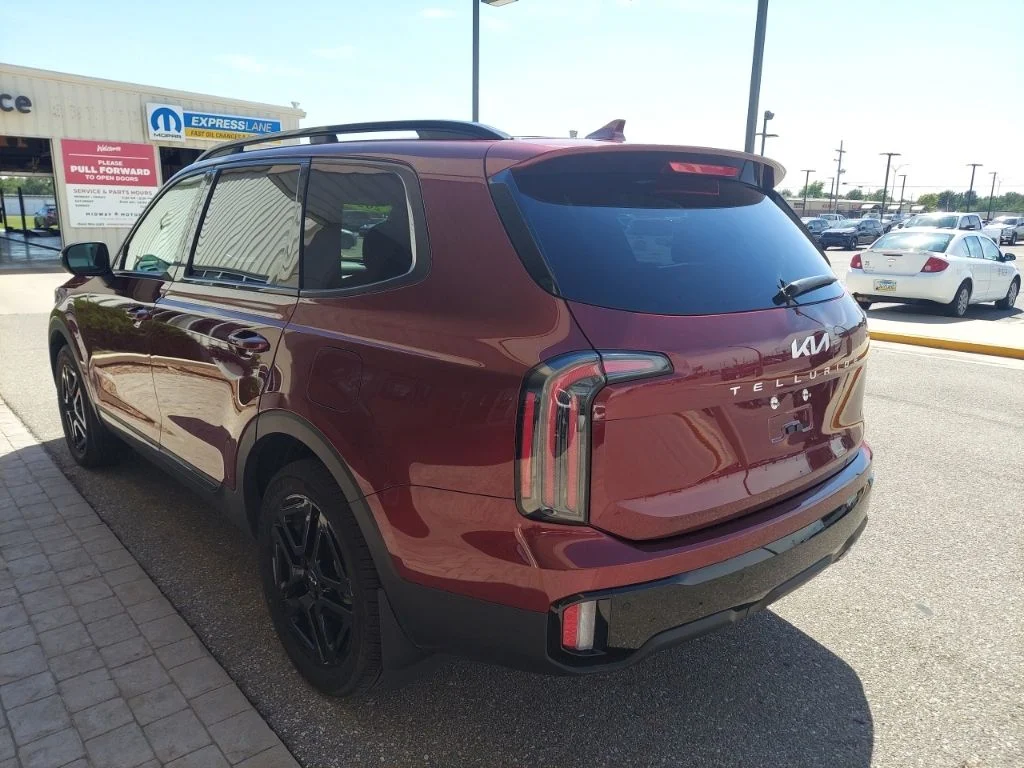 Certified Used 2024 Red Kia EX X-Line image 5
