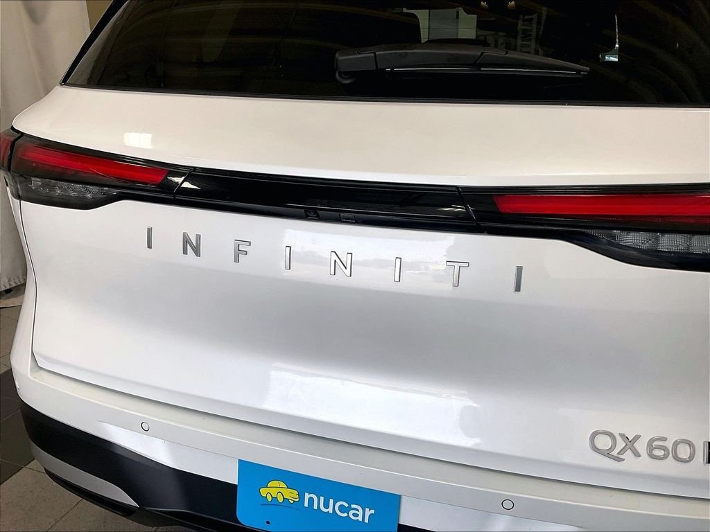 Used 2026 White INFINITI LUXE image 29