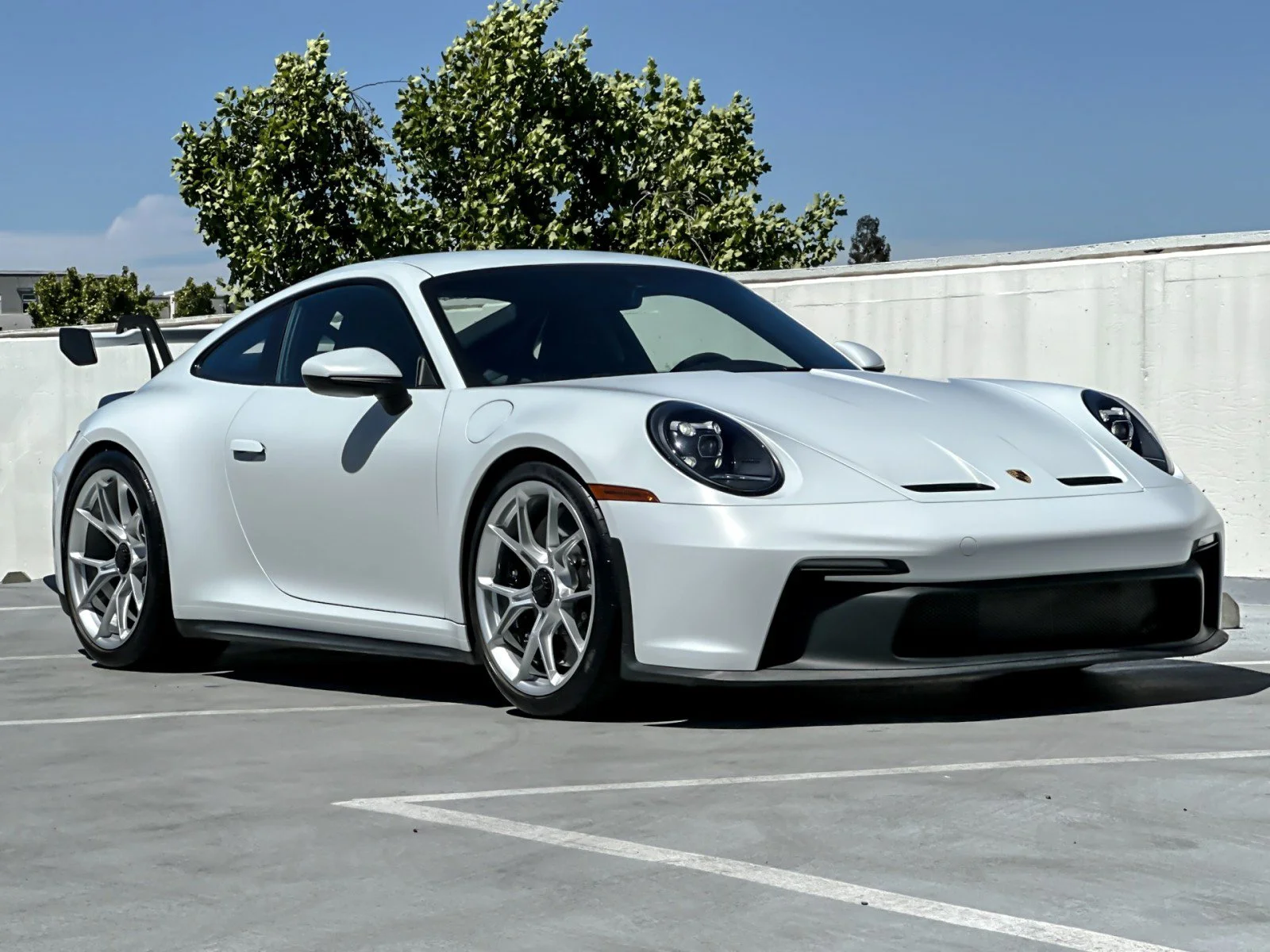 Used 2022 Carrara White Metallic Porsche GT3 image 9