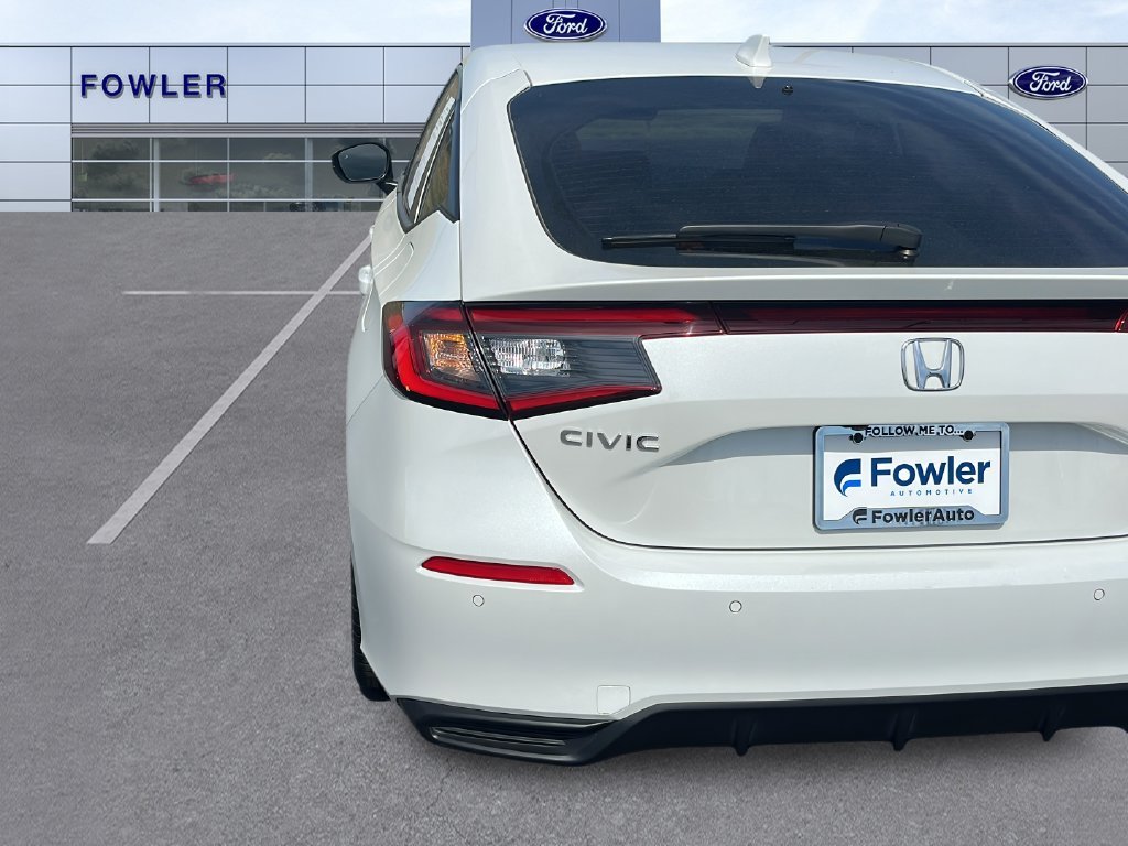 Used 2025 White Honda Sport Touring image 29