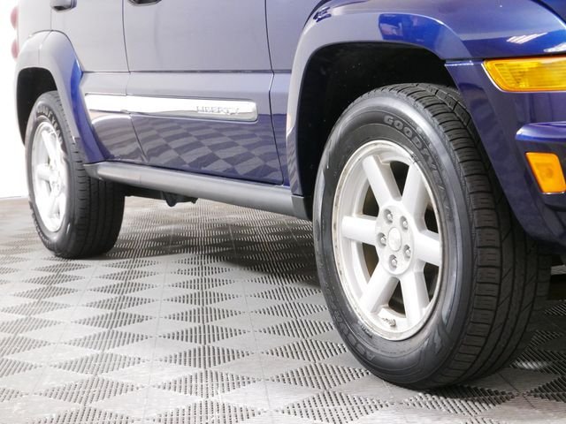 Used 2007 Jeep Liberty Limited with VIN 1J4GL58K47W671326 for sale in Apple Valley, Minnesota