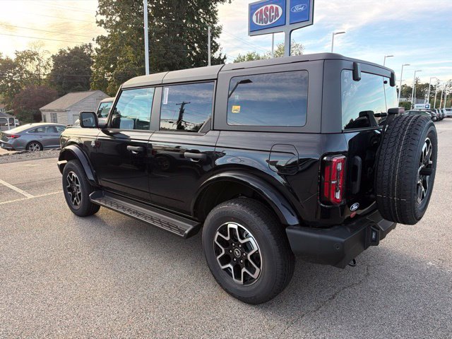 New 2026 Black Ford Outer Banks image 5