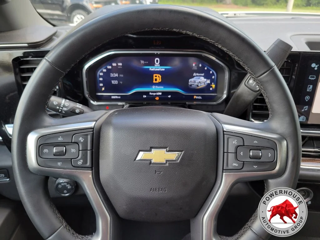 Used 2023 White Chevrolet LT image 32