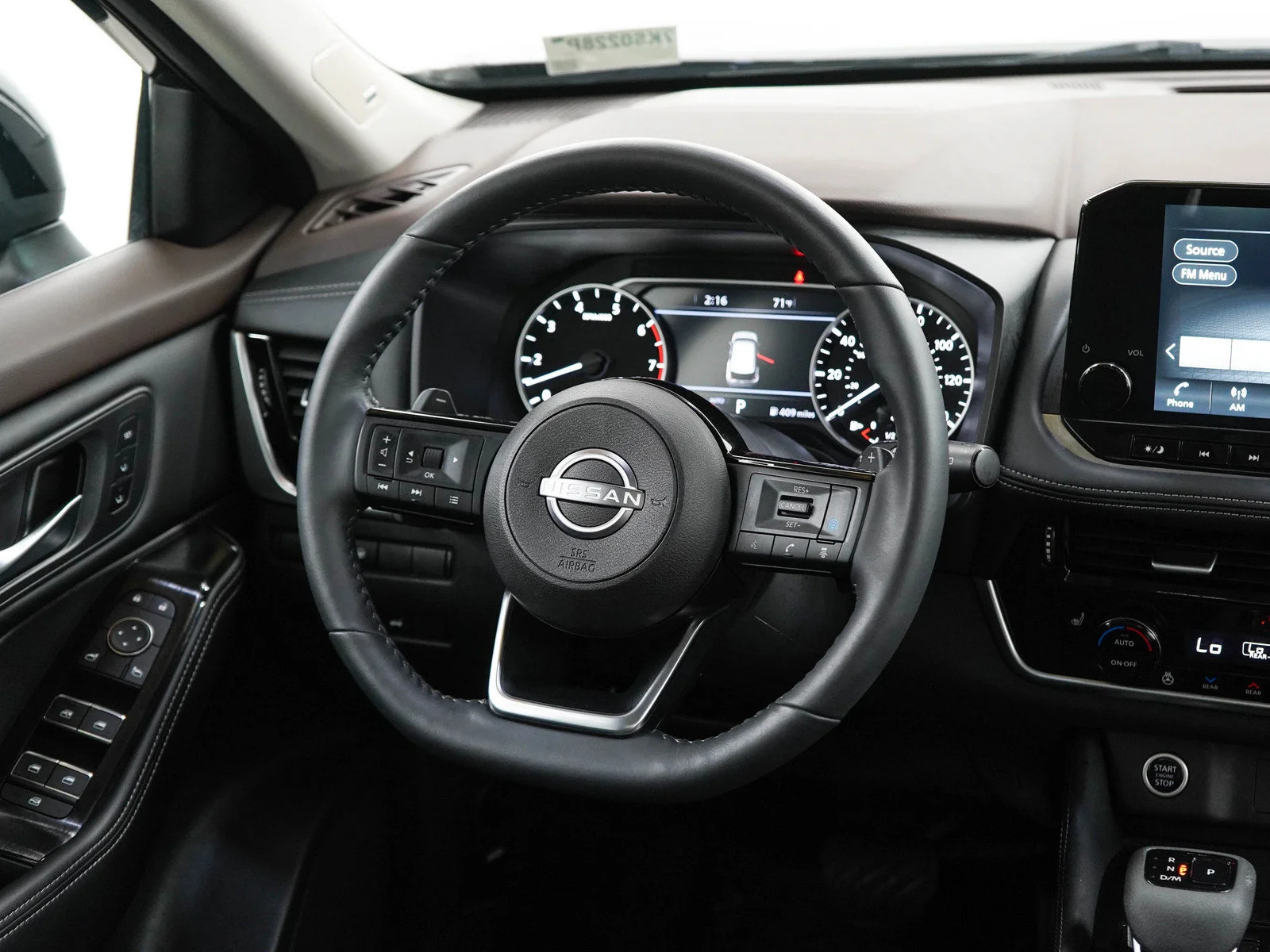 Used 2023 Super Black Nissan SL image 14