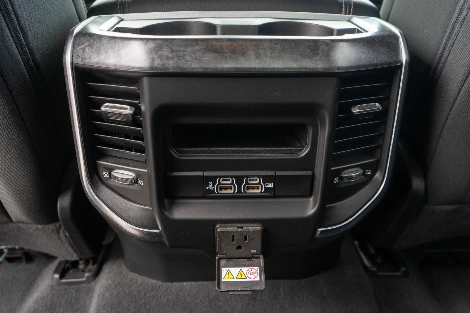 Used 2019 Diamond Black Crystal Pearlcoat Ram Big Horn/Lone Star image 31