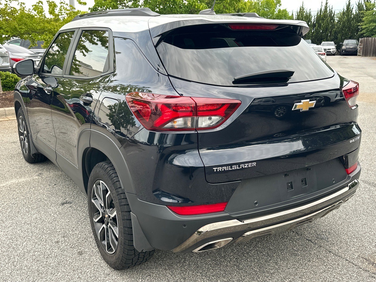Used 2021 Midnight Blue Metallic Chevrolet ACTIV image 3