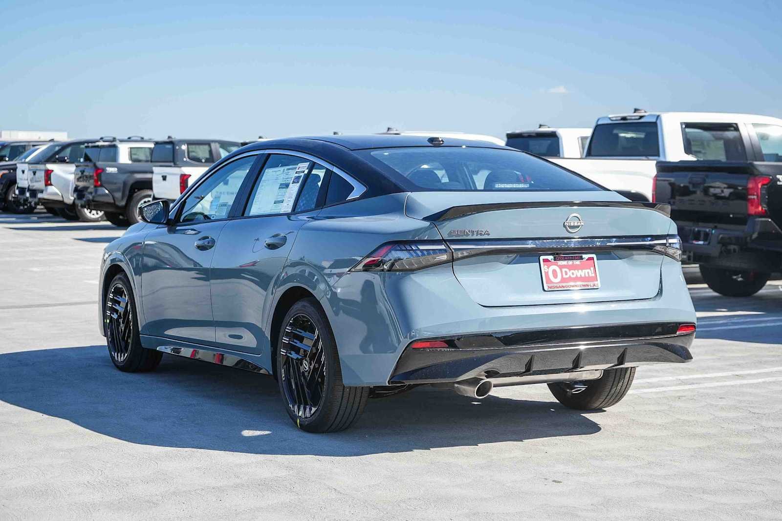 New 2027 Atlantic Gray Metallic / Super Black Two-tone Nissan SR image 8