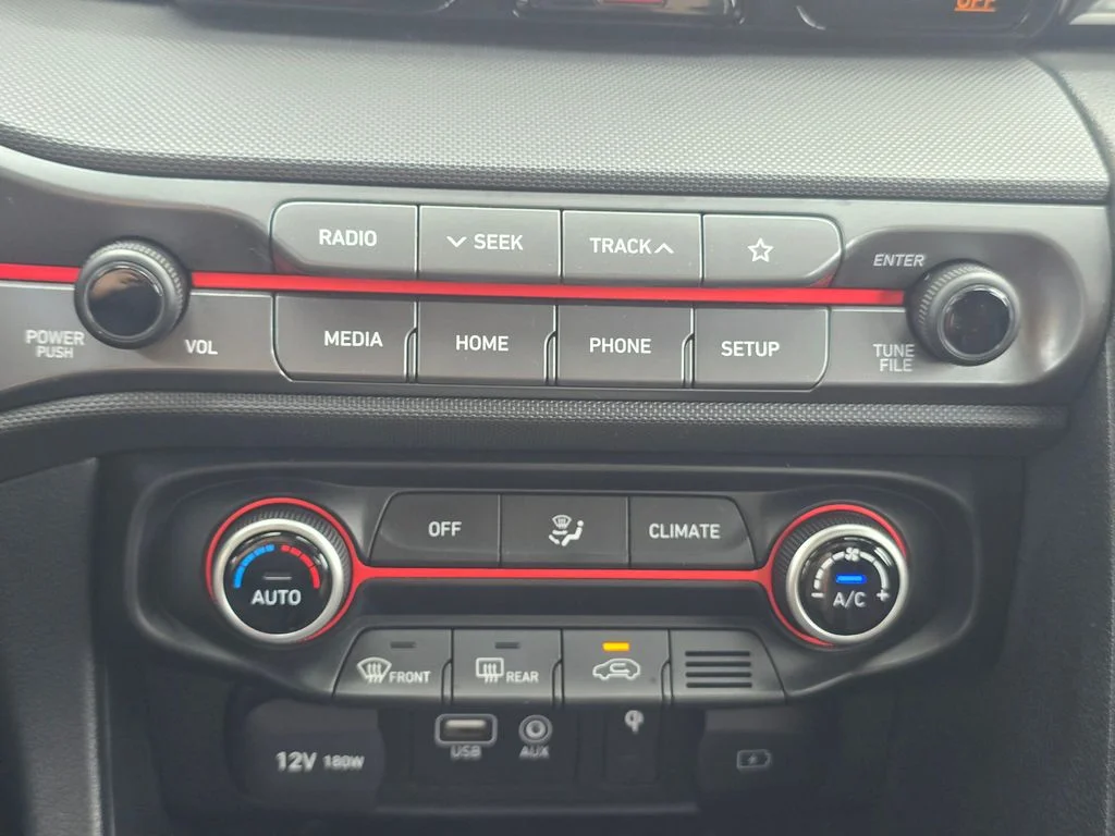 2021 Hyundai Veloster - Photo 27