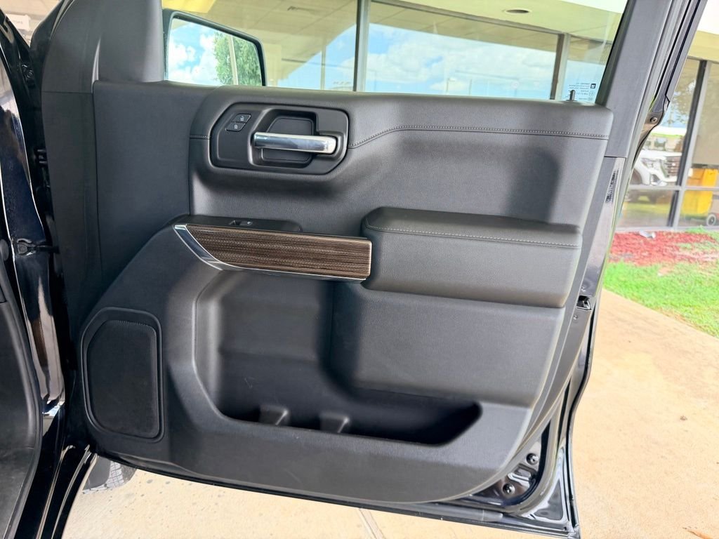 Used 2021 Black Chevrolet RST image 36