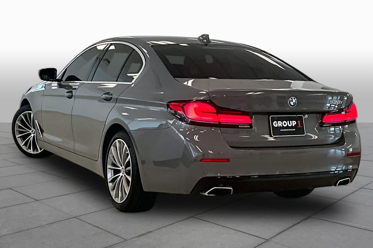 Used 2022 Bernina Grey Amber Effect Metallic BMW 530i image 10