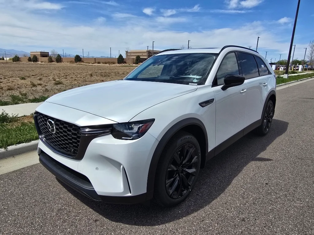 2026 Mazda CX-90 PHEV Premium Package's photo