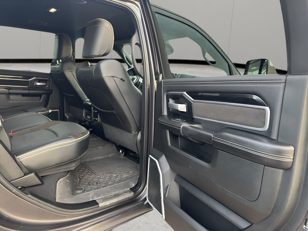 Used 2022 Granite Crystal Metallic Clearcoat Ram Laramie image 18
