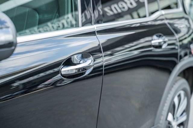 Used 2023 Night Black Mercedes-Benz GLB 250 image 15
