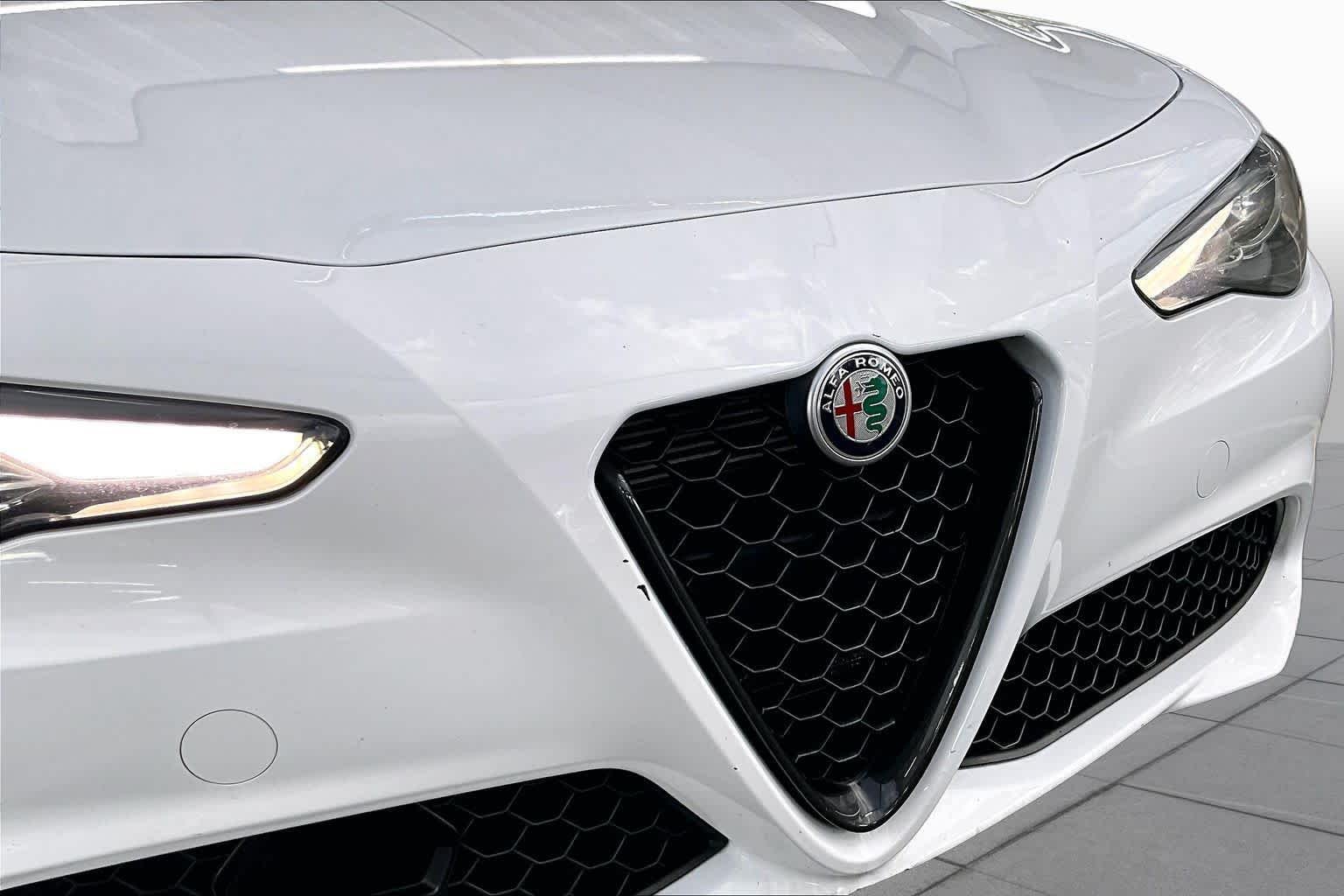 Used 2019 Alfa White Alfa Romeo  image 30