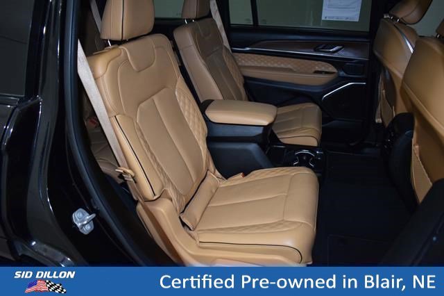 Used 2024 Diamond Black Crystal Pearlcoat Jeep Summit image 10
