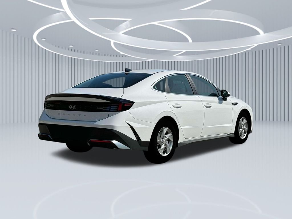 New 2025 White Hyundai SE image 26