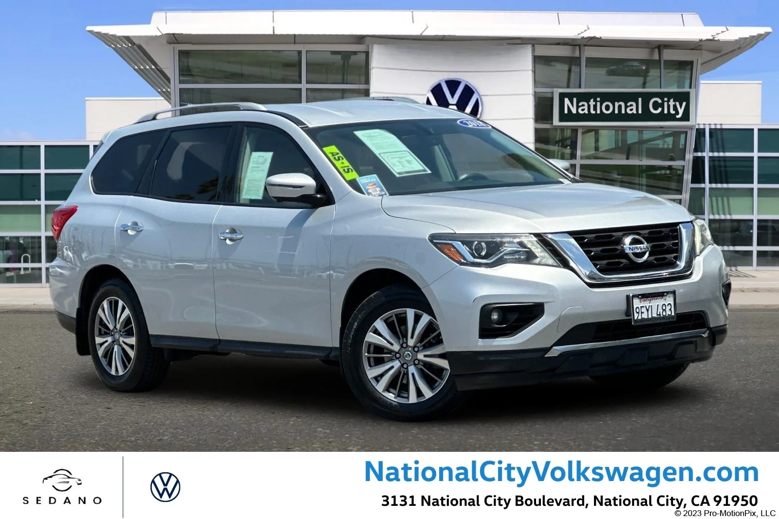 2018 Nissan Pathfinder SL 2WD's photo