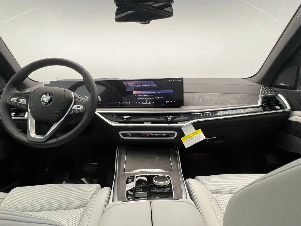 New 2026 Skyscraper Grey Metallic BMW xDrive40i image 10