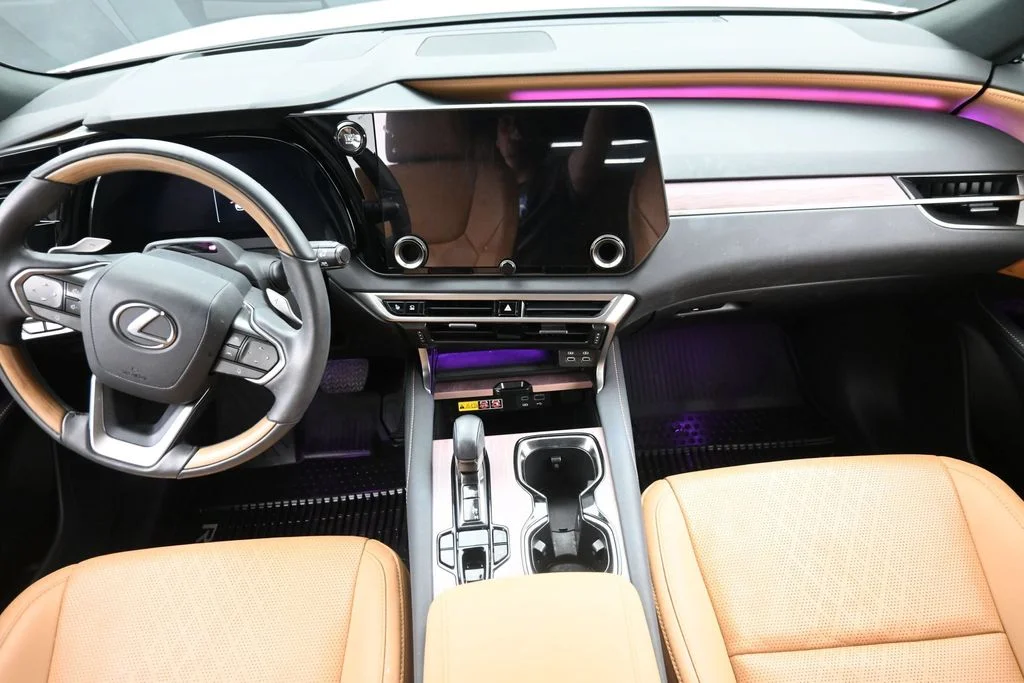 Used 2025 White Lexus 350 Premium Plus image 15