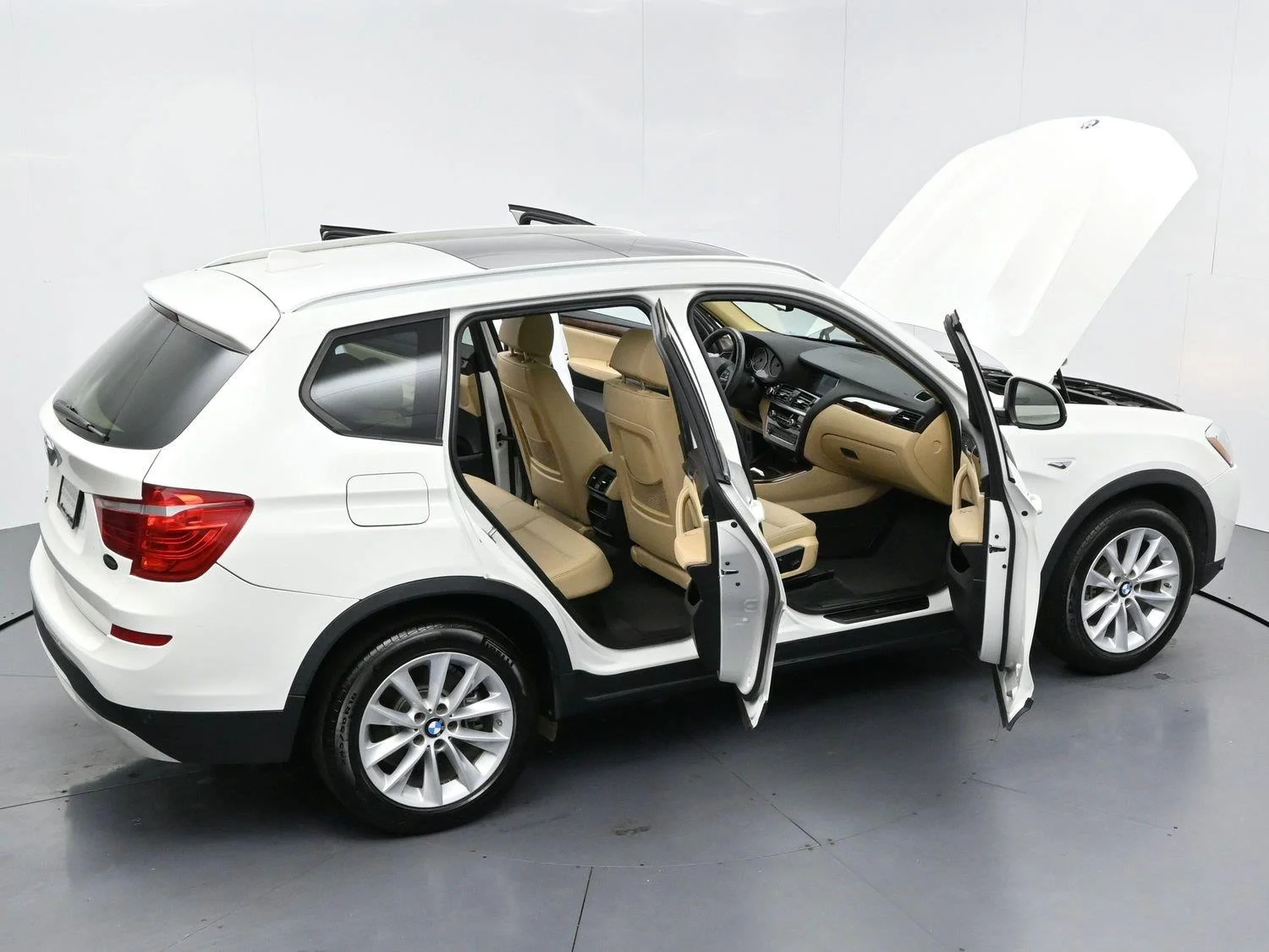 Used 2017 Alpine White BMW xDrive28i image 38