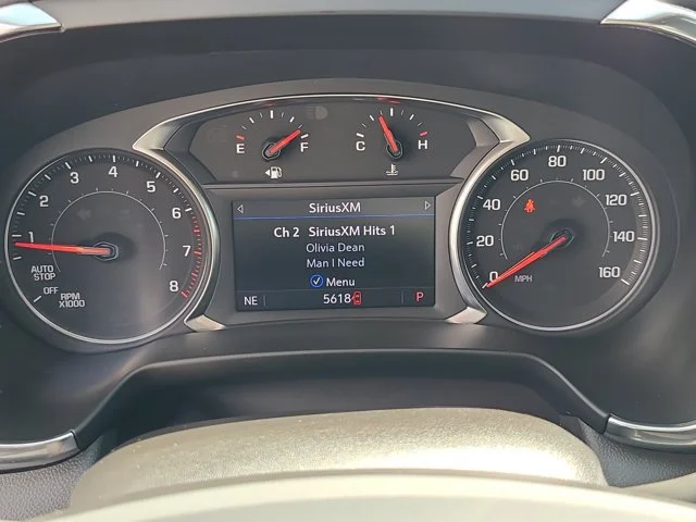 Used 2024 Summit White Chevrolet 2LT image 22
