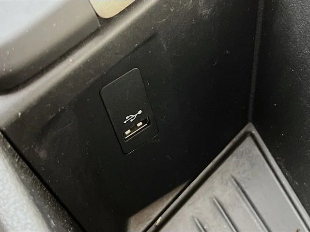 Used 2018 Black BMW xDrive28i image 21