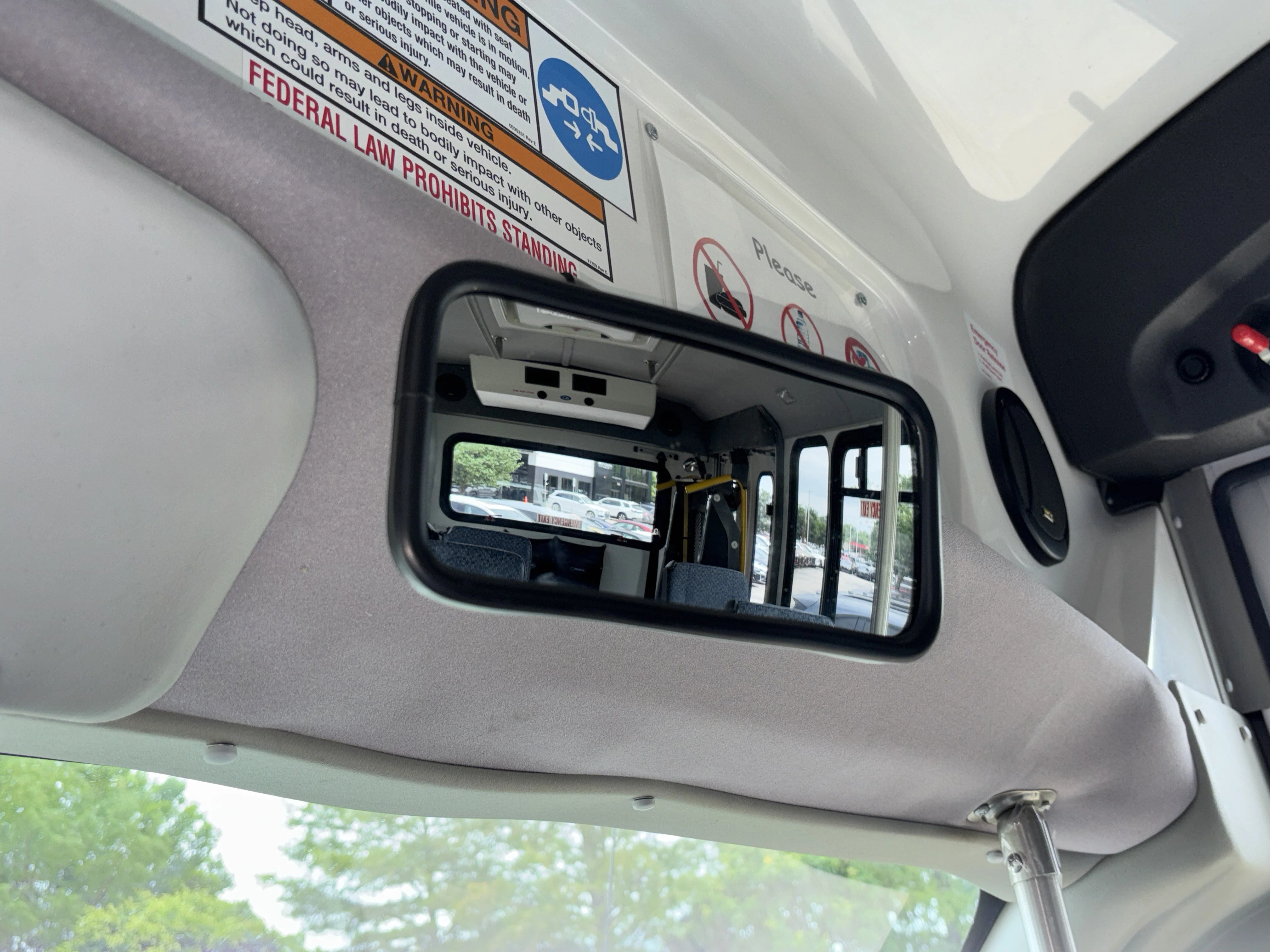 Used 2015 White Ford  image 18