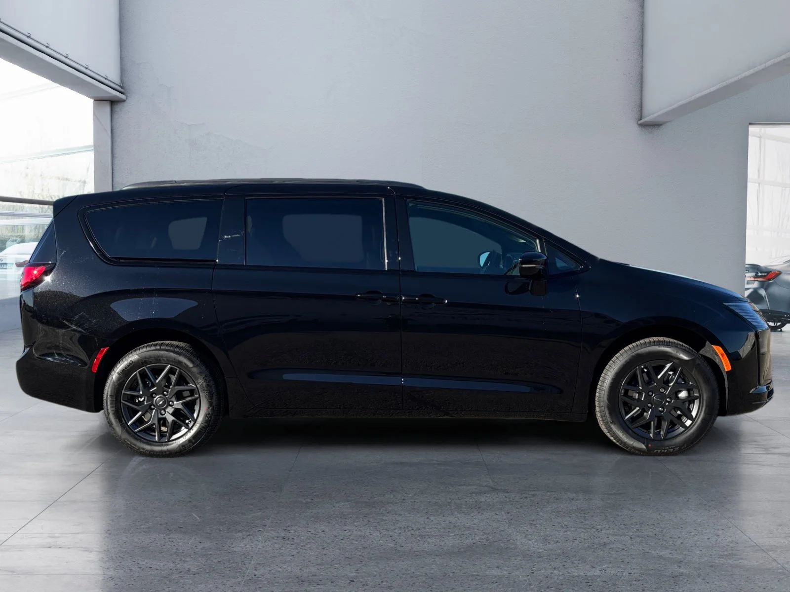 New 2027 Diamond Black Crystal Pearl Chrysler Select image 6