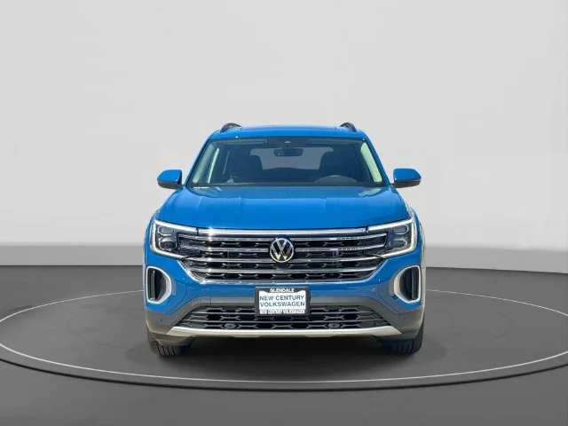 2026 Volkswagen Atlas photo 2