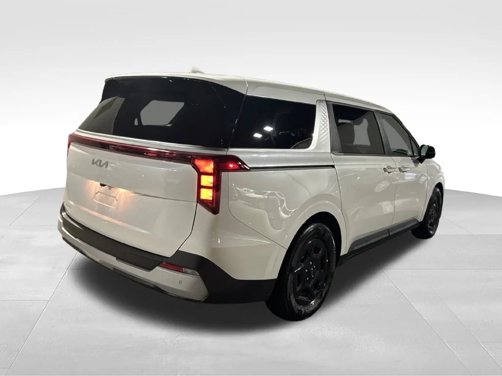 Used 2026 White Kia LX image 6