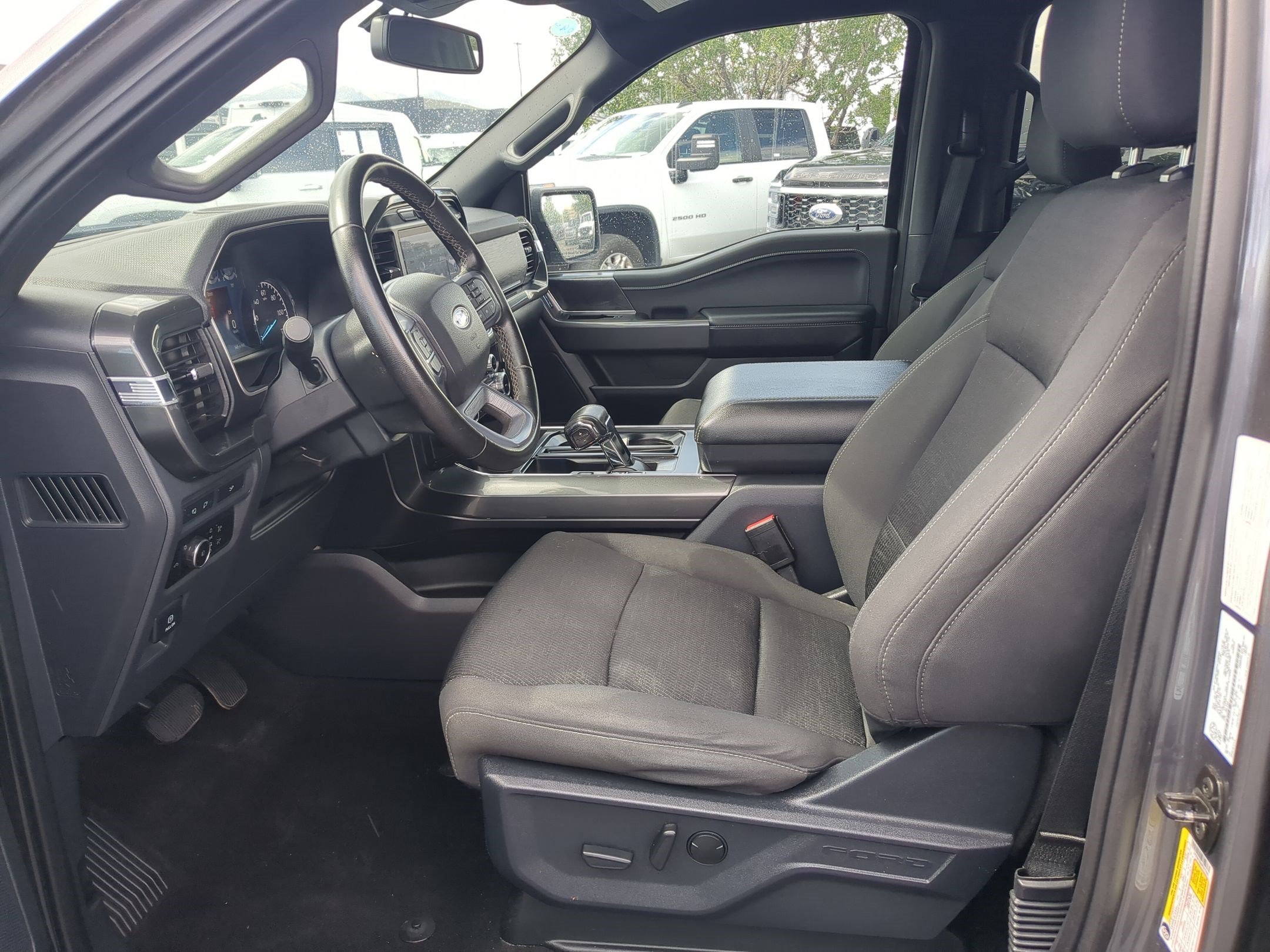 Used 2023 Blue Ford XLT image 15