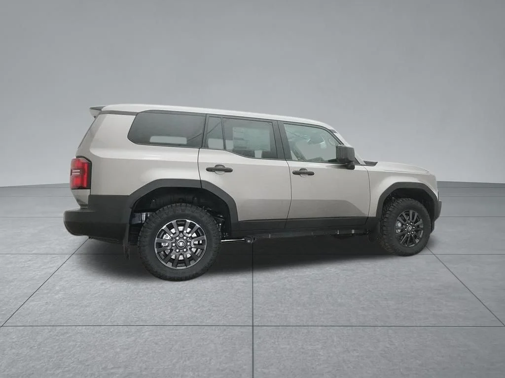 Used 2025  Toyota 1958 image 30