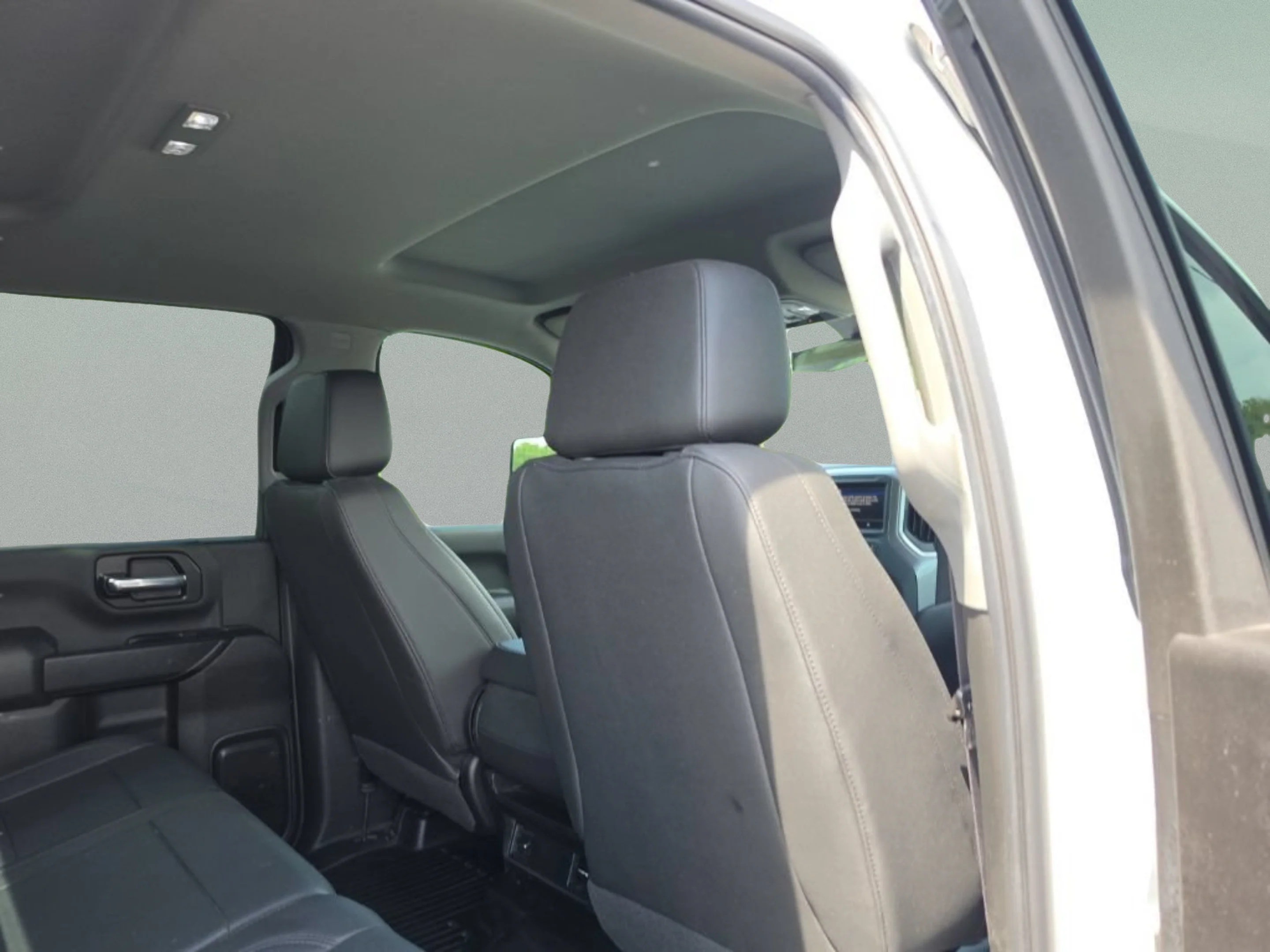 Used 2022 Summit White Chevrolet WT image 23