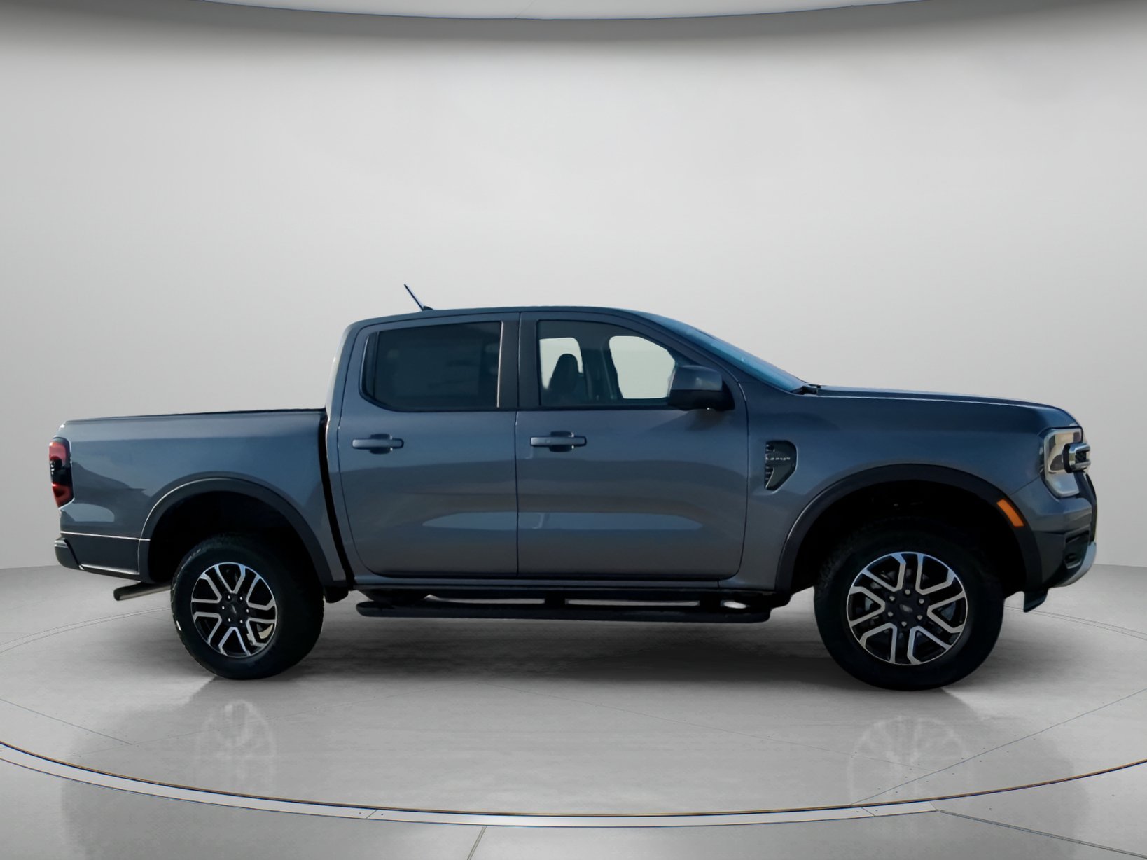 New 2026 Carbonized Gray Metallic Ford Lariat® image 31