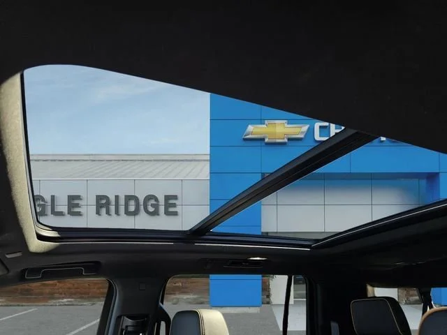 Used 2023 Summit White GMC AT4 image 20