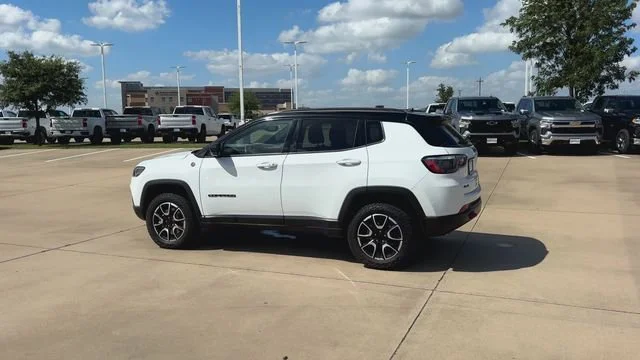 Used 2024 White Jeep Trailhawk 4x4 image 7