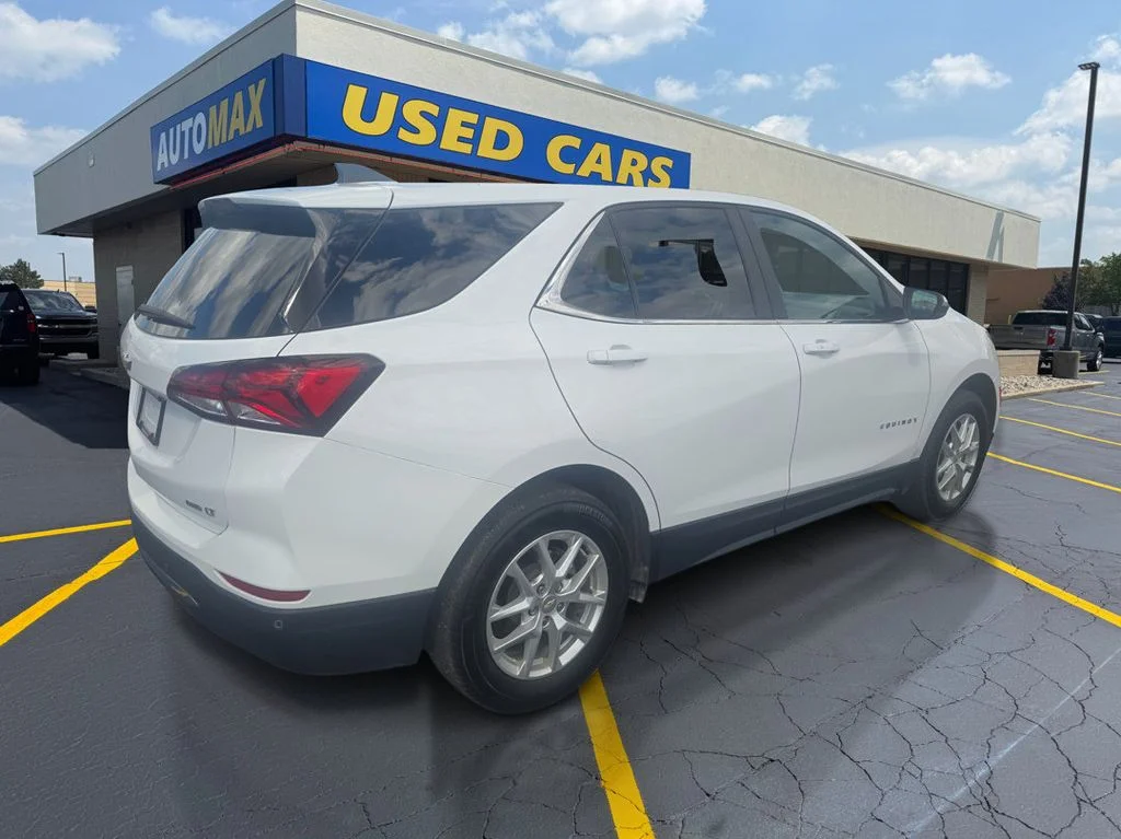Used 2023 Summit White Chevrolet LT image 5