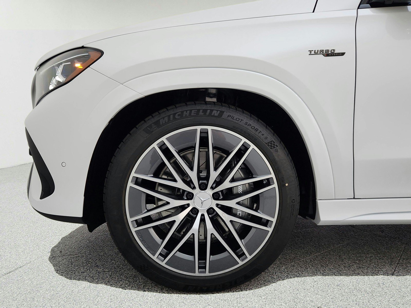 New 2027 MANUFAKTUR Moonlight White Metallic Mercedes-Benz AMG® GLE 53e 4MATIC+ SUV image 60