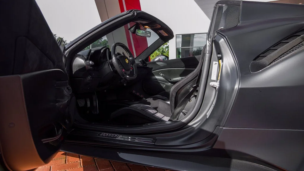 Used 2020 Nero Opaco Ferrari Base image 14