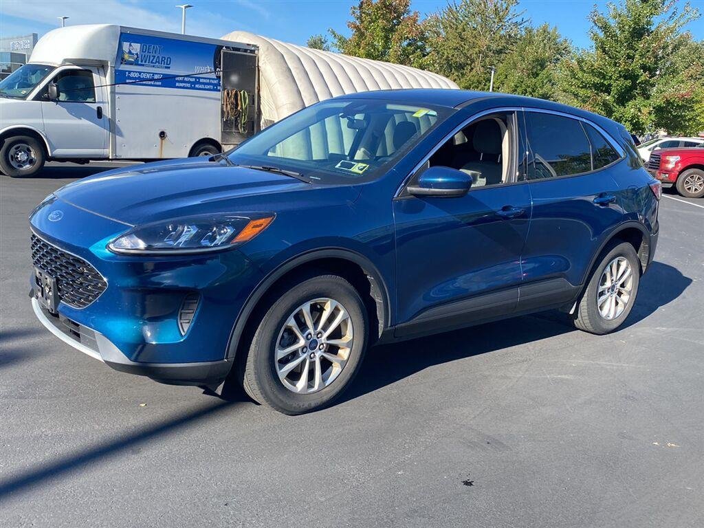 Used 2020 Dark Persian Green Ford SE image 6